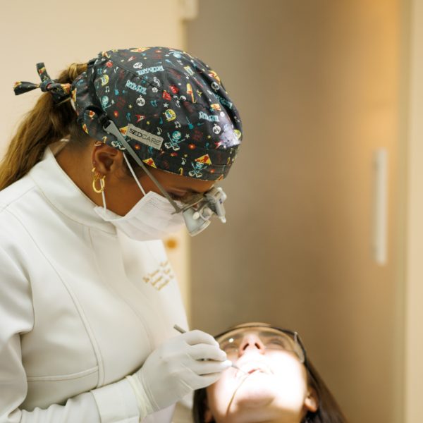 Dentística: forma, cor e função no lugar.